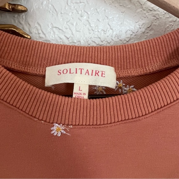 Solitaire Embroidered Daisy Sweatshirt And Shorts Set - Picture 8 of 8